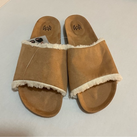 - 𝅺Malvados Meg Faux Microsuede Shearling Slide With Molded Corkbed - Picture 3 of 8